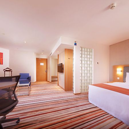 Holiday Inn Express Shanghai Jiading Industry Park By Ihg Zewnętrze zdjęcie
