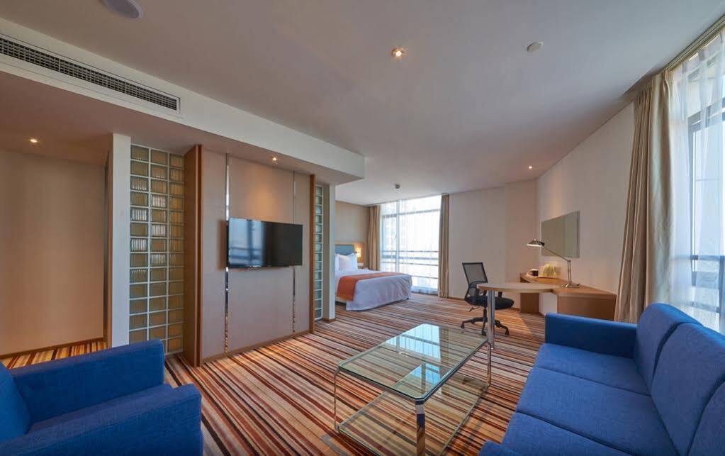 Holiday Inn Express Shanghai Jiading Industry Park By Ihg Zewnętrze zdjęcie
